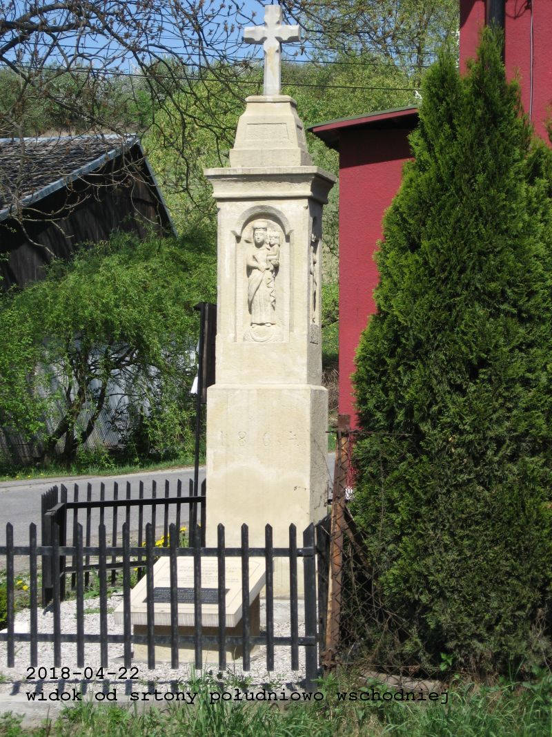 widok od strony południowo wschodniej_mz_1846-_powstancy_1939-WP_Z_Mromlinski_UG_Gdow_2018.JPG